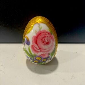 Limoges flower Egg